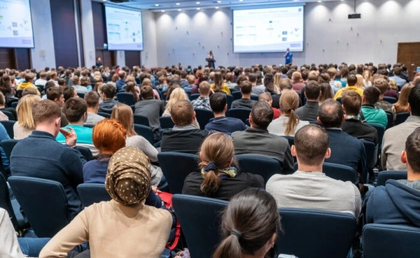  Conferences - 700x430