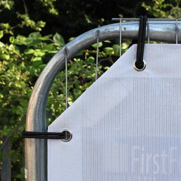  Heras - Banners - Detail - Angled - Corner